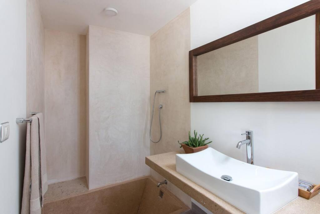Neem 31 Comfortable, Luxury Apartment 10 Min To The Beach ตูลุม ภายนอก รูปภาพ